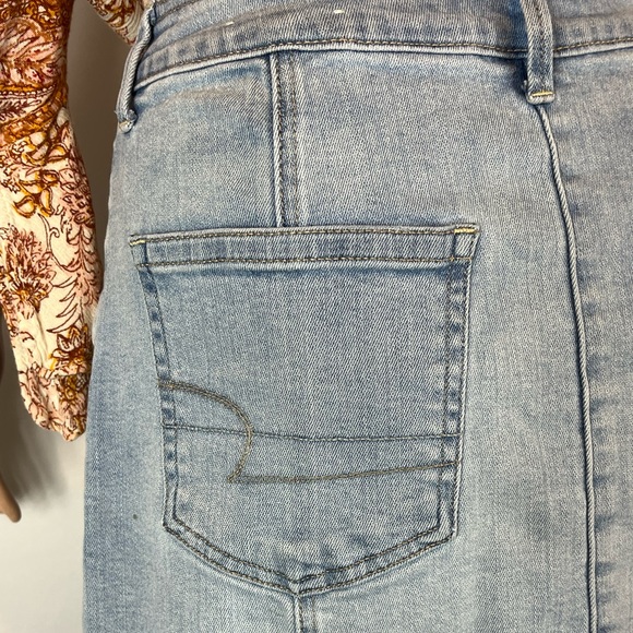 American Eagle Super Stretch Hi-Waist A-Line Mini Skirt, Denim Light Wash |12 - Picture 5 of 11